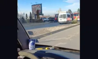 Колоездач е пострадал при катастрофа с камион в София съобщиха