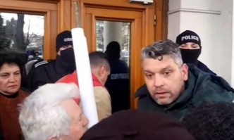 Близък съратник на Мая Манолова който беше и кандидат за