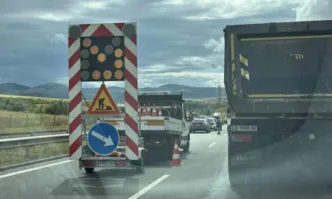 Катастрофа на АМ Струма образува огромна колона от автомобили в