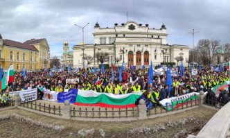 Синдикати на среща с Петков: Полицаите продължават да протестират, никой не ни е търсил за реформите