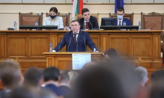 Темата със зелените сертификати предизивка сблъсък в пленарната зала С дискусиите