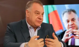 Бившият здравен министър и анестезиолог д р Мирослав Ненков си е