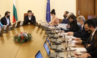 Той разпредели функциите по координация на общата политика на правителствотоМинистър председателят