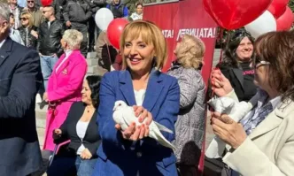 С гълъби в небето над Пловдив Левицата закри кампанията си