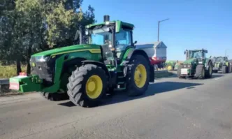 Протест: Земеделци отново затвориха пътя Плевен-Русе