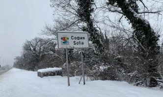 140 снегорина са на терен в София, автобусите за Витоша не се движат