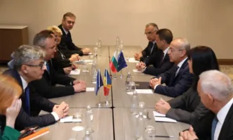 Присъединяването към Шенген и към Организацията за икономическо сътрудничество и