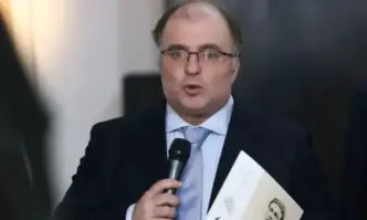 Когато всички политици искат да дирижират става не симфония а