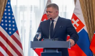 Премиерът на Словакия Роберт Фицо заяви днес че ако Украйна