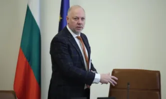 Над сто страници е управленската програма на кабинета на Росен