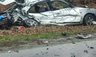 На място загинаха дете и майка му Почина и мъжът