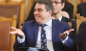 От профила във Фейсбук на Карлос Контрера ВМРО Не ви ли