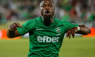 Вижте подробностиНападателят на Лудогорец Бърнард Текпетей даде интервю за ганайското