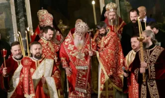 Нека в деня на Христовото Възкресение прославяйки победата над смъртта