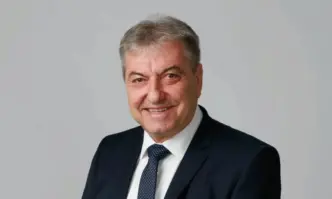 Ако не искаш да закъснееш трябва да изпревариш другите е