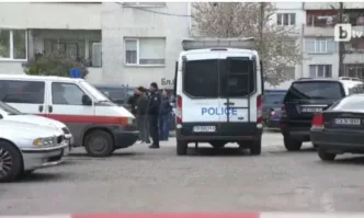 След зрелищна акция: Арестуваха барикадиралия се мъж в кв. Люлин(ОБНОВЕНА/ВИДЕО)