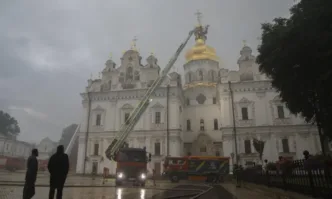 Русия удари емблематичен православен храм в Украйна