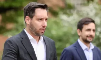 Той отново подчертава че проектът е бул дискутиран и заложен