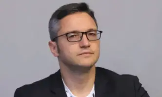 БСП продължава да настоява министърът на отбраната Тодор Тагарев да