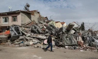 Нов трус в Турция от 5,6 по Рихтер: Един загинал, пострадали и разрушения (ВИДЕО)