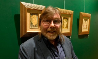 Тя е вълнуващо приключение из загадачната женска природа през което