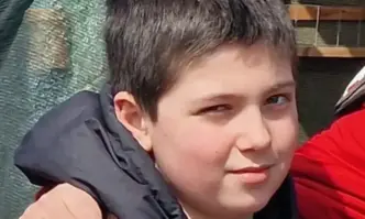 Полицията в Бургас издирва 12 годишно момче Детето се казва Данаил