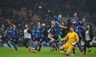 Интер обърна Милан от 0:2 и се изкачи на върха в Серия А