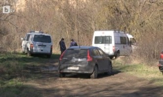 Двамата обвиняеми за жестокото престъпление остават в арестаДвамата обвиняеми за