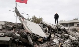 Две земетресения разлюляха Албания