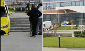 Таксиметров автомобил буквално се заби в земята в опит да