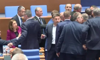 Сблъсъци в Народното събрание между депутати от Възраждане и ДПС-Ново начало