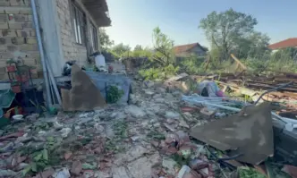 След разрушителната буря, БЧК изпраща в Лъвино доброволци и психолози