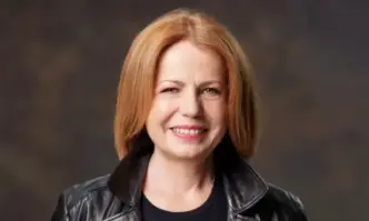 От Фейсбук профила на Йорданка Фандъкова На политическия терен се