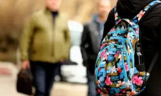 Семействата на над 85 000 деца записани в първи и