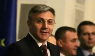 Гласуването е задължително Технологията с която ограничават българския гражданин който