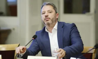 Депутатът от ГЕРБ СДС Делян Добрев заяви че старият бюджет няма