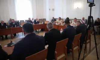 Парламентарната комисия по отбрана прие с 10 гласа за нито