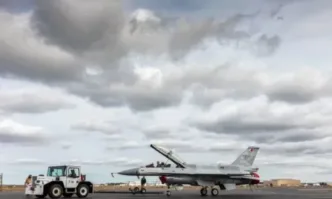 От компанията добавиха че останалите изтребители са в процес на