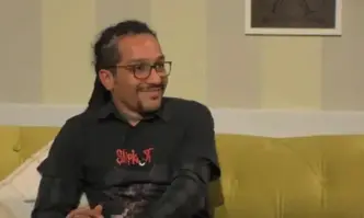 Мерхан е режисьор и музикант счита се за българин и