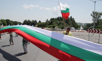 Служители от Автомагистрали Черно море заявиха че излизат на