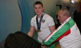 Българин спечели златен медал на Световната купа по вдигане на тежести
