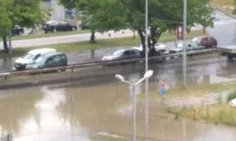 Пловдив е под вода – изсипа се силен дъжд и градушка