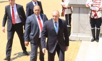 Президентът Радев изкопа своеобразно институционално дъно днес точно три пъти