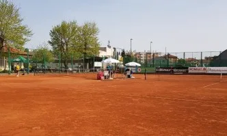 10 българчета се класираха за четвъртфиналите на турнир от Тенис Европа в Свиленград