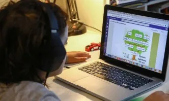Онлайн обучение на ротационен принцип за учениците в Перник