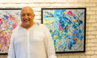 Неустоимо 6 – шестата самостоятелна изложба живопис на политика бивш