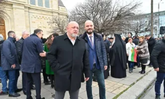 От Фейсбук профила на Красен КралевЧестит национален празник българи 145 години