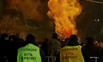 Протестът срещу БФС тази вечер в центъра на София ескалира