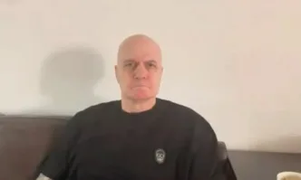 Е днес само два месеца по късно разбираме че отцепници от