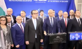 Простащината извира от всяка дума на Продължаваме промяната Никога не